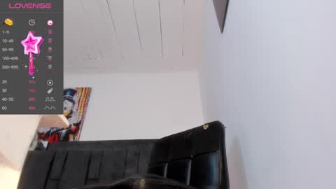 Snapshot of pixy_xxxgirl chatting on 02.17.25 charlie online show from 02.17.25