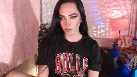 Snapshot of pixydominatrixx chatting on 12.01.24 pixydominatrixx online show from 12.01.24