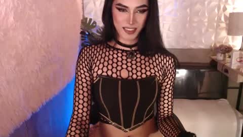Snapshot of pixydominatrixx chatting on 12.17.24 pixydominatrixx online show from 12.17.24