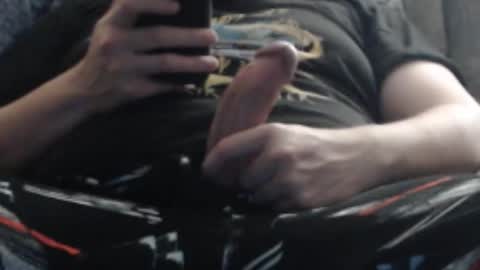 Snapshot of pizzafitness chatting on 11.30.25 pizzafitness online show from 11.30.25