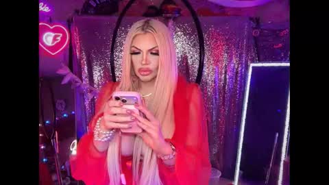 Snapshot of plasticfuckdoll chatting on 02.08.26 Dumb bimbo fuck doll online show from 02.08.26