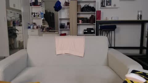 Snapshot of plasticgirll chatting on 01.17.25 plasticgirll online show from 01.17.25