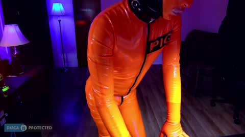 Snapshot of plasticme chatting on 11.21.25 plasticme online show from 11.21.25