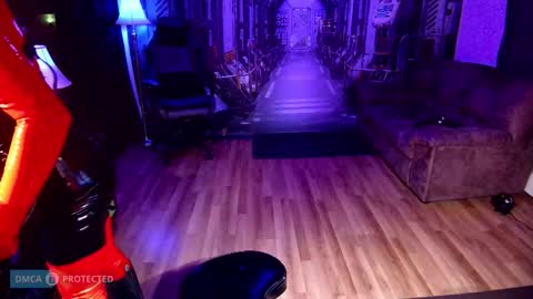 Snapshot of plasticme chatting on 12.20.25 plasticme online show from 12.20.25