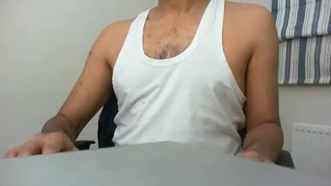 Snapshot of platino3026 chatting on 02.05.25 platino3026 online show from 02.05.25