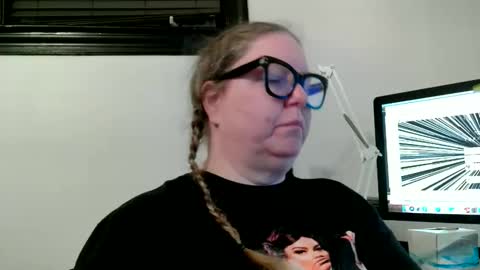Snapshot of platinumpuzzy chatting on 12.16.24 Platinum Puzzy online show from 12.16.24