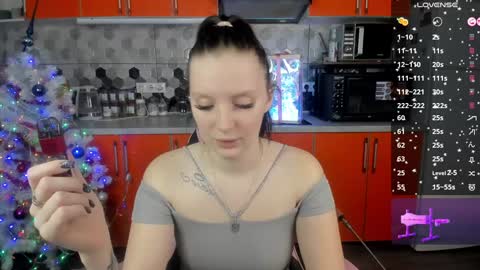 Snapshot of playful_mary chatting on 12.28.24 Masha online show from 12.28.24