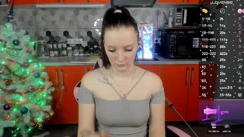 Snapshot of playful_mary chatting on 12.29.24 Masha online show from 12.29.24