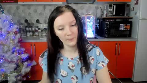 Snapshot of playful_mary chatting on 12.29.24 Masha online show from 12.29.24