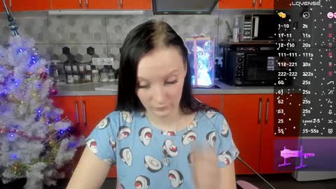 Snapshot of playful_mary chatting on 12.30.24 Masha online show from 12.30.24
