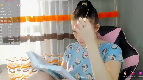 Snapshot of playful_mary chatting on 02.17.25 Masha online show from 02.17.25