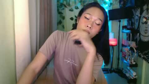 Snapshot of playful_sie chatting on 12.15.24 sie online show from 12.15.24