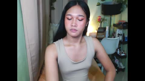 Snapshot of playful_sie chatting on 01.12.25 sie online show from 01.12.25