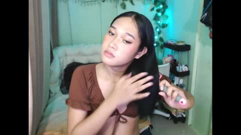 Snapshot of playful_sie chatting on 02.01.25 sie online show from 02.01.25