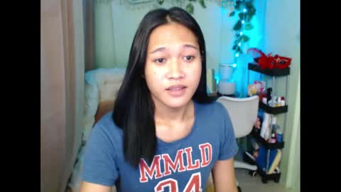 Snapshot of playful_sie chatting on 02.05.25 sie online show from 02.05.25