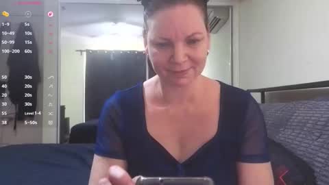 playfulcurvymilf online show from 10.20.25