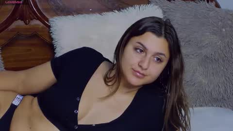 PlayfulNicole online show from 11.26.25