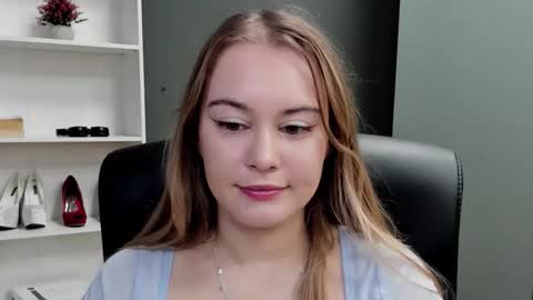 Snapshot of playgirl_valeria chatting on 01.17.26 Valeria online show from 01.17.26