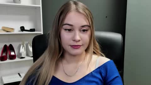 Snapshot of playgirl_valeria chatting on 02.08.26 Valeria online show from 02.08.26