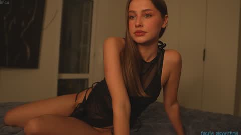 21 y.o Mila online show from 01.05.26