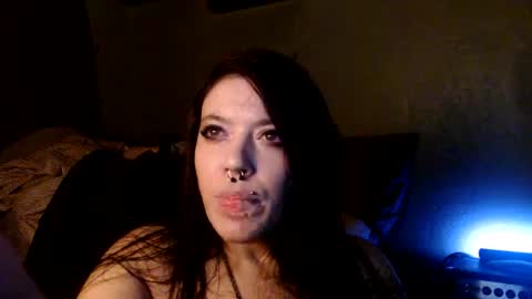 pleasantdinosaurus7537 online show from 11.13.25