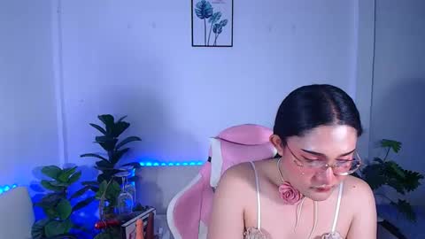 Snapshot of ploysaithailand chatting on 10.17.25 Ploysai online show from 10.17.25