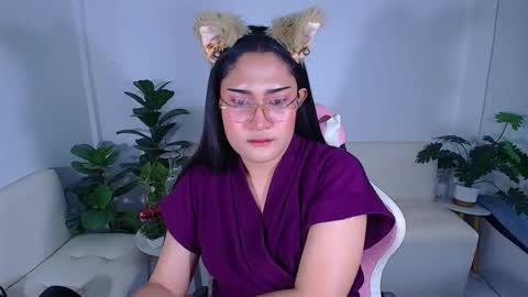 Snapshot of ploysaithailand chatting on 10.22.25 Ploysai online show from 10.22.25