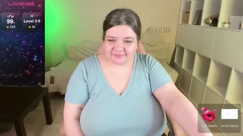 Snapshot of plum_pie__ chatting on 12.01.24 Alice online show from 12.01.24