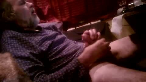 Snapshot of plus84u chatting on 12.13.24 Fratzz online show from 12.13.24