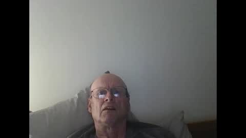 Snapshot of pmb11 chatting on 09.13.25 trek 11 online show from 09.13.25