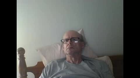 Snapshot of pmb11 chatting on 10.05.25 trek 11 online show from 10.05.25