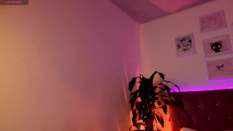 Snapshot of pocahontas_kl chatting on 02.14.25 Patrocla online show from 02.14.25