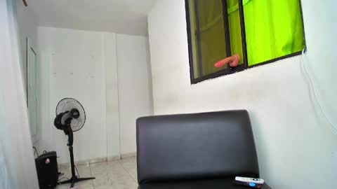 Snapshot of pocahontas_prinsce chatting on 04.19.26 Nikole online show from 04.19.26