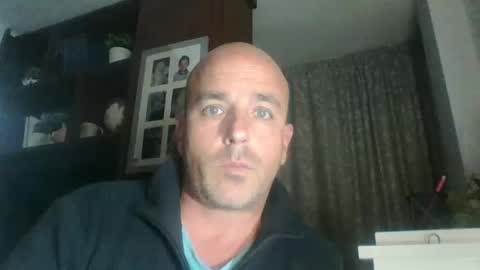 Snapshot of pocoyotop chatting on 12.13.25 pocoyotop online show from 12.13.25