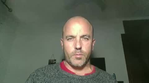 Snapshot of pocoyotop chatting on 12.18.25 pocoyotop online show from 12.18.25