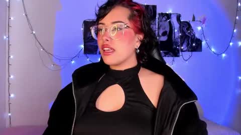 Willow                      Hours 12pm to 630pm Colombian time FRIDAY AND SUNDAY FREE DAYS online show from 10.01.25