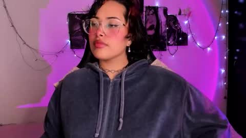 Willow                      Hours 12pm to 630pm Colombian time FRIDAY AND SUNDAY FREE DAYS online show from 11.10.25