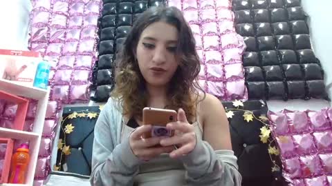 Snapshot of poisondost_hot chatting on 10.18.25 Aleja online show from 10.18.25