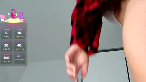 Karolina online show from 11.20.25