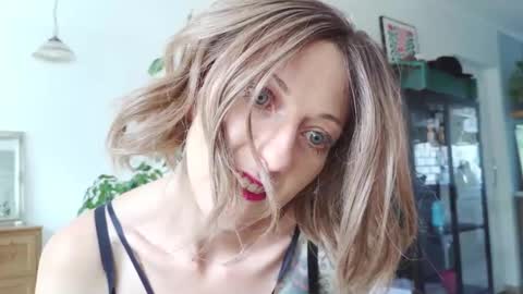 Snapshot of pokusss chatting on 10.03.25 pokusss online show from 10.03.25