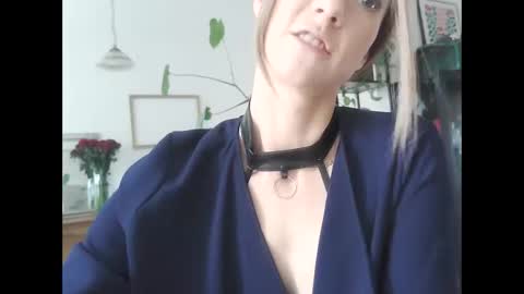 Snapshot of pokusss chatting on 10.15.25 pokusss online show from 10.15.25