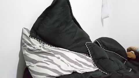 Snapshot of pol_eros chatting on 03.06.25 pol eros online show from 03.06.25