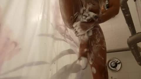 Polebee online show from 01.05.25