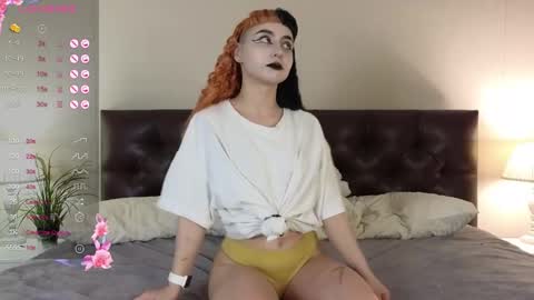 Snapshot of polidevis chatting on 11.16.25 Candytrain online show from 11.16.25