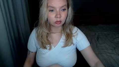 Snapshot of polinajones chatting on 06.03.26 PolinaJones online show from 06.03.26