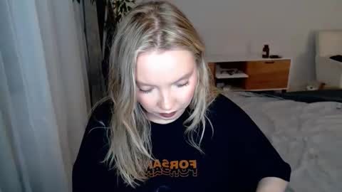 Snapshot of polinajones chatting on 06.05.26 PolinaJones online show from 06.05.26