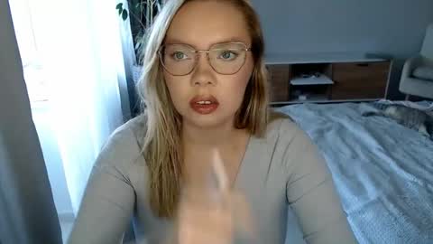 Snapshot of polinajones chatting on 06.24.26 PolinaJones online show from 06.24.26