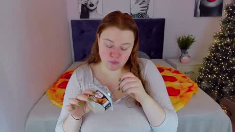 Snapshot of polinasallivan chatting on 12.22.24 Polina online show from 12.22.24