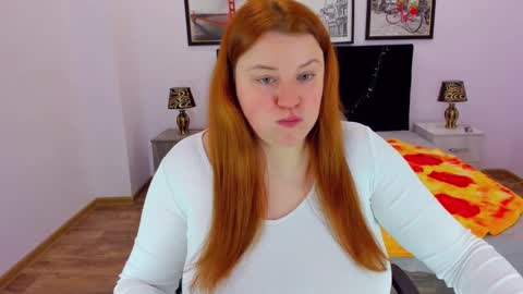 Snapshot of polinasallivan chatting on 01.06.25 Polina online show from 01.06.25