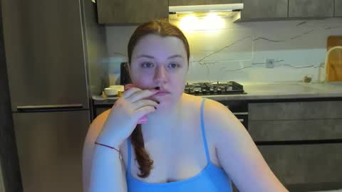 Snapshot of polinasallivan chatting on 02.24.25 Polina online show from 02.24.25